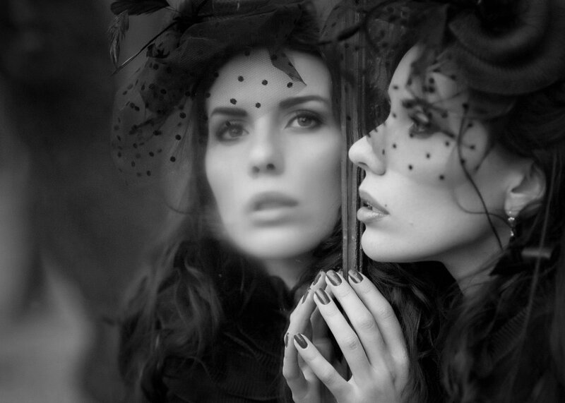 Woman with Veil in Mirror — Black