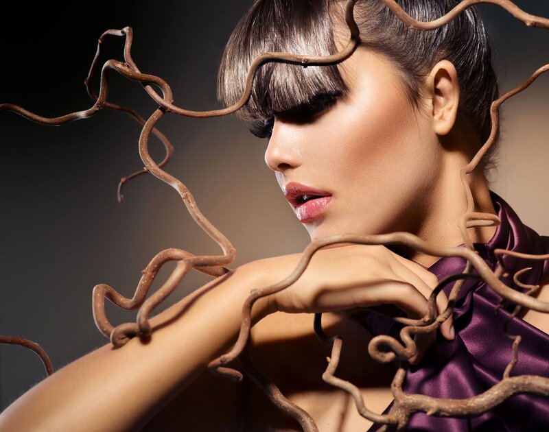 Woman with Vines — Brown