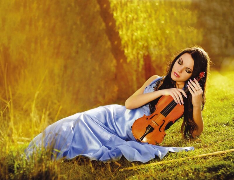 Woman with Violin — Blue, Serene