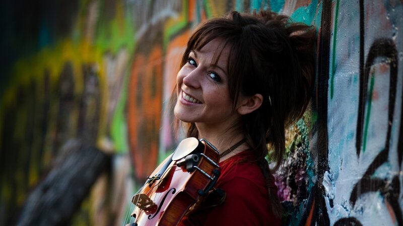 Woman with Violin — Red, Cheerful, Afternoon