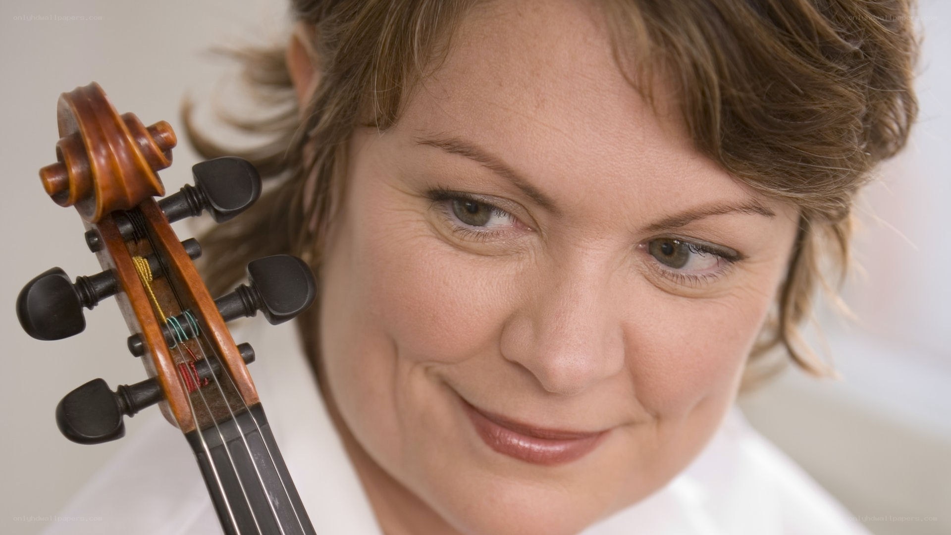 woman with violin