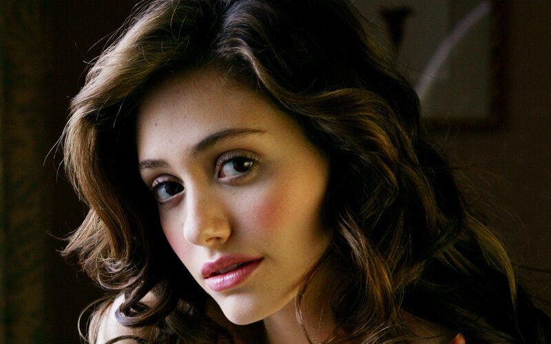woman with wavy brown hair