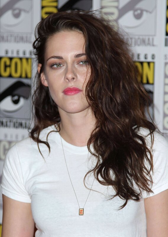 Woman with Wavy Brown Hair — White, Neutral