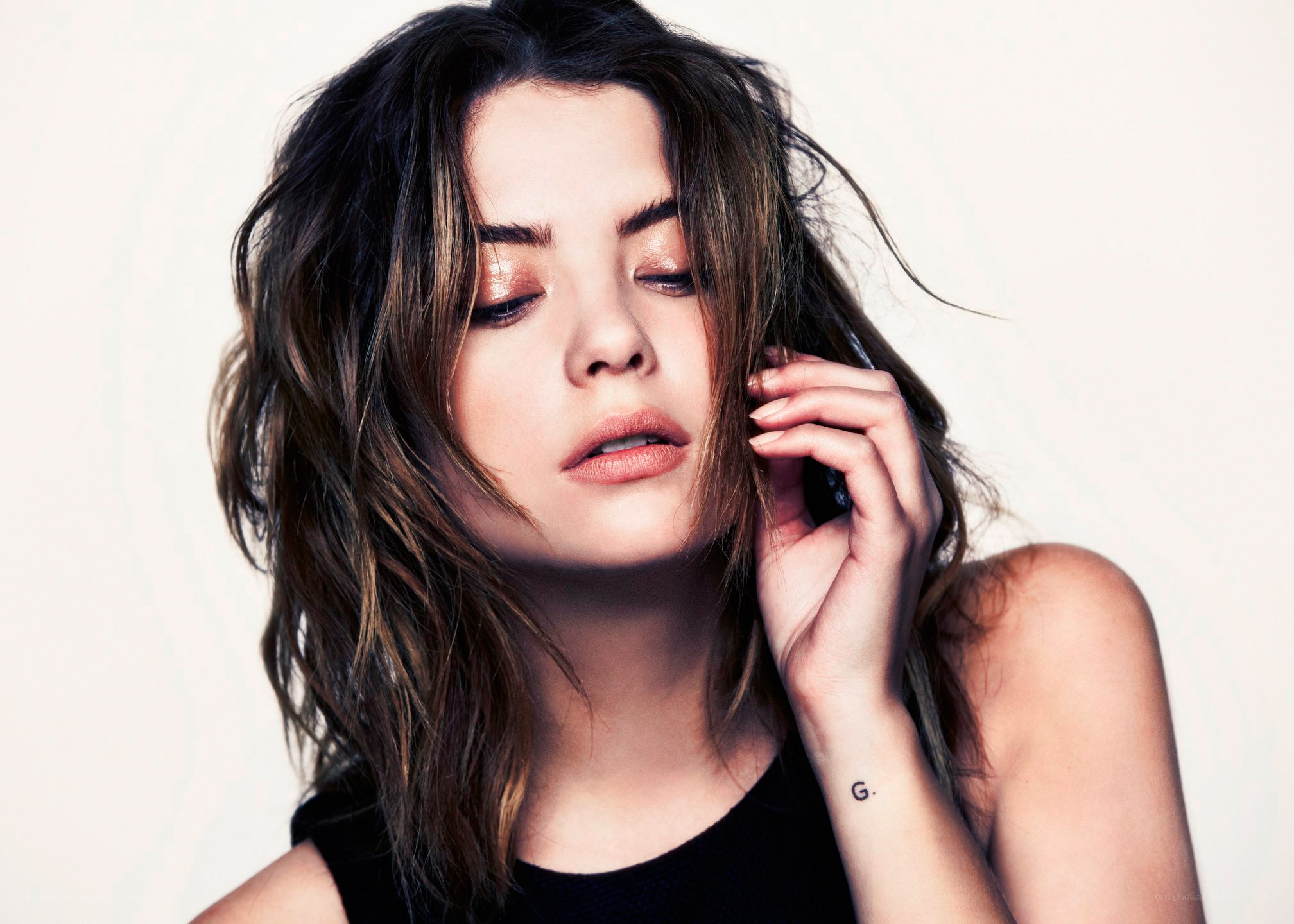 woman with wavy hair