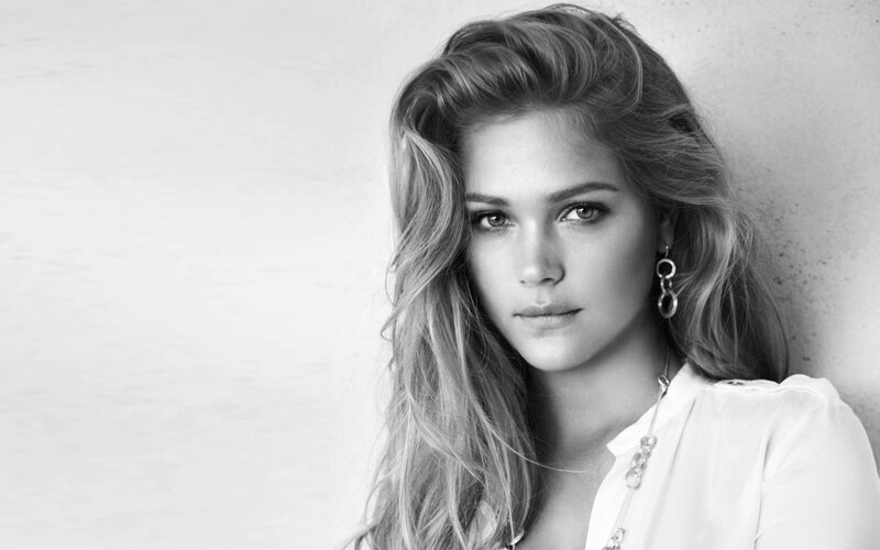 woman with wavy hair