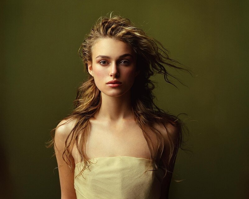 woman with wavy hair