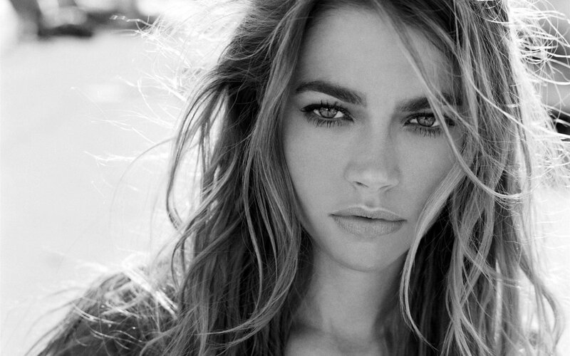 woman with wavy hair