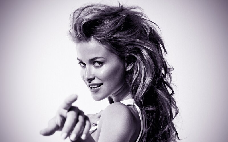 Woman with Wavy Hair — Black, Confident, Photograph, Shoulder