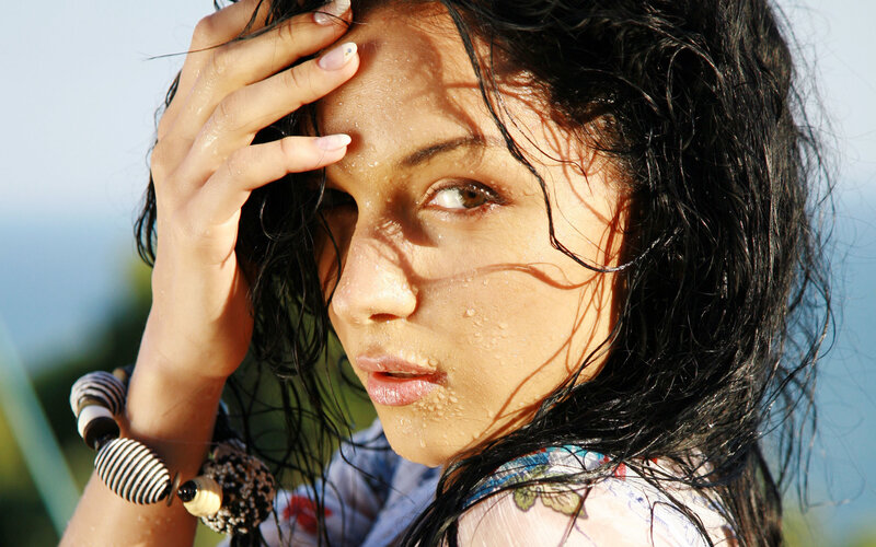 Woman with Wet Hair — Black, Natural, Afternoon