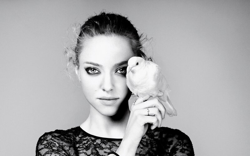 Woman with White Dove — Black