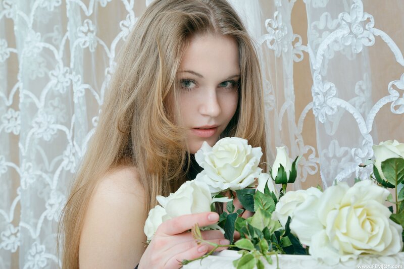 woman with white roses