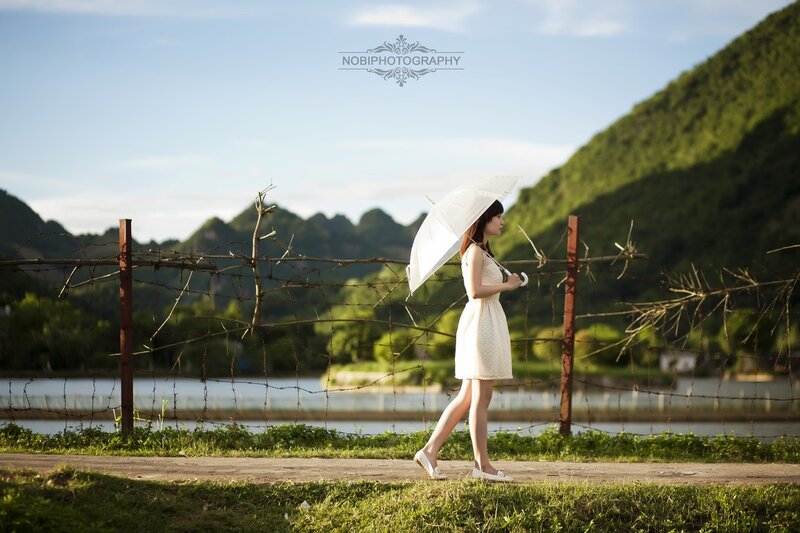 Woman with White Umbrella — Green