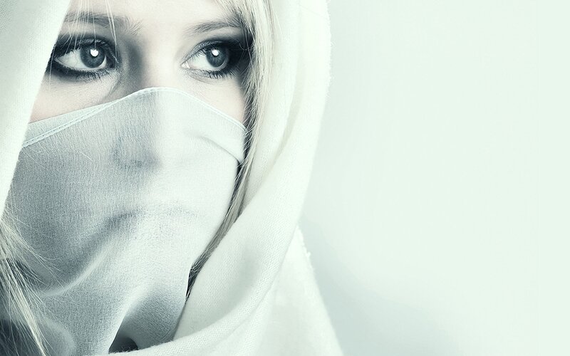 woman with white veil