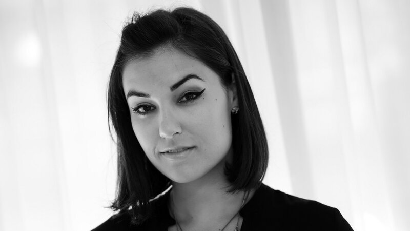 woman with winged eyeliner
