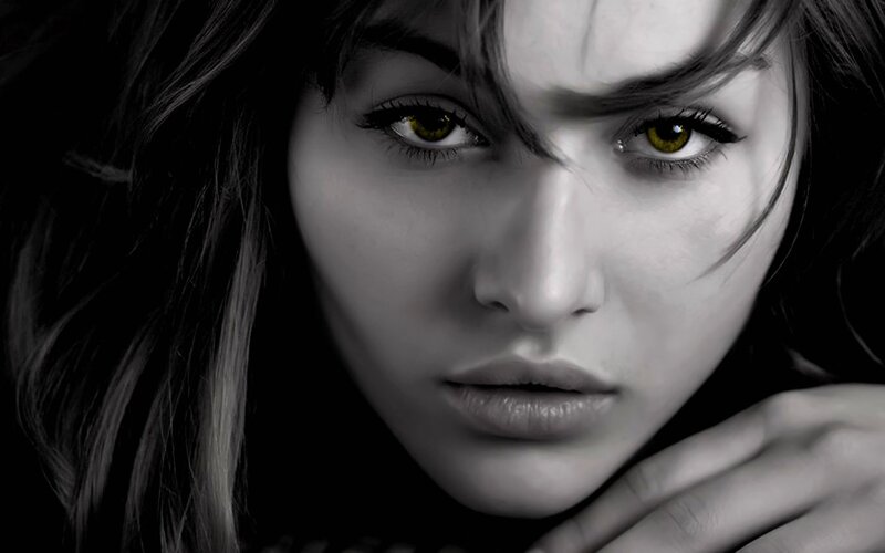 Woman with Yellow Eyes — Black