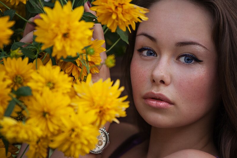 Woman with Yellow Flowers — Calm