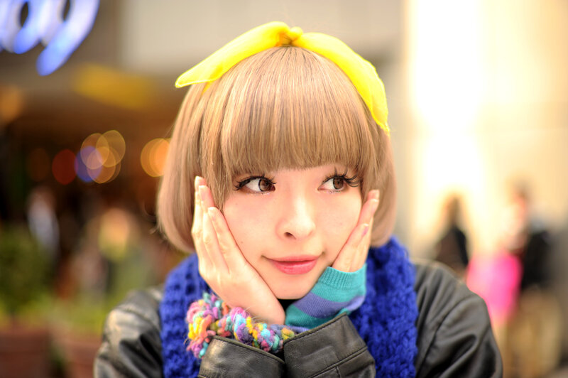 woman with yellow headband