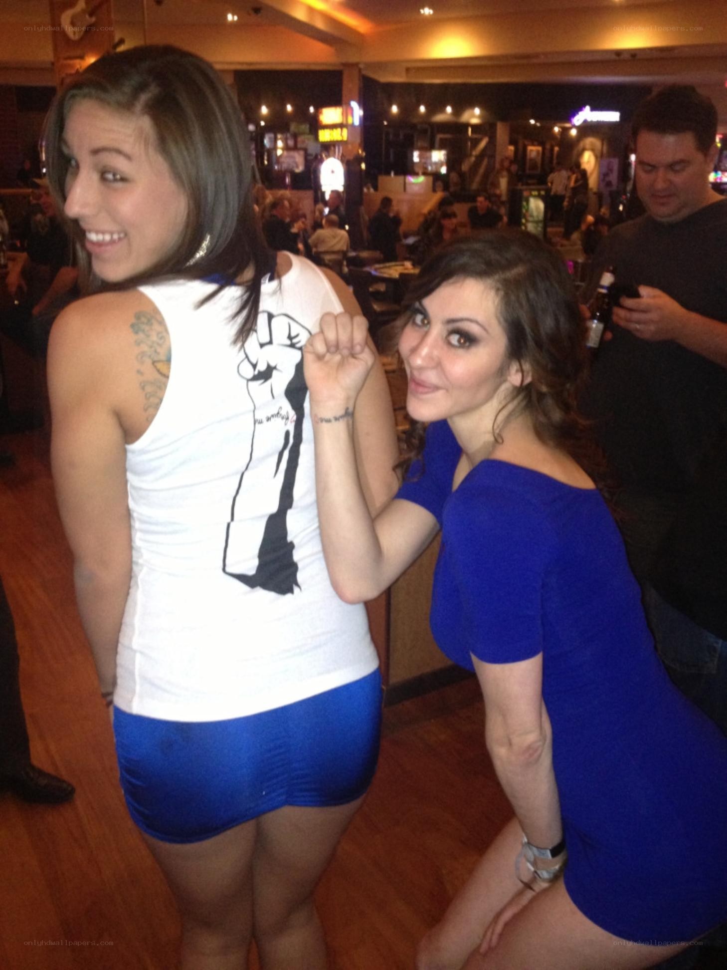 Women at a bar