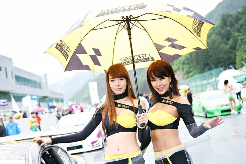 Women at a racing event
