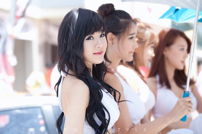 Women at outdoor event