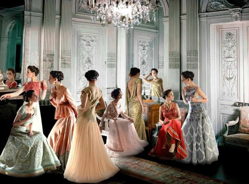 Women in Traditional Dresses — Gold