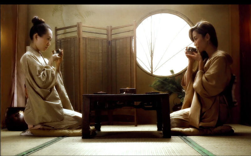 Women in traditional tea ceremony