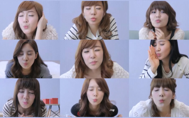 women making kissing faces