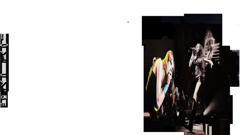 Women Singing on Stage — Black