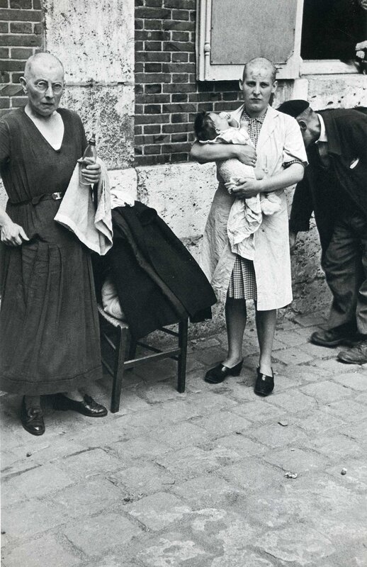 Women with child in war-torn area