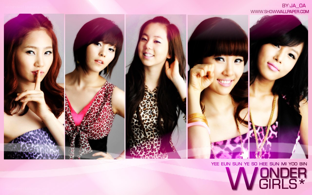 Wonder Girls group portrait