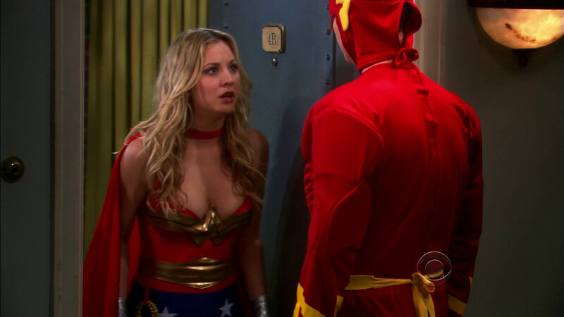 Wonder Woman and Flash in hallway