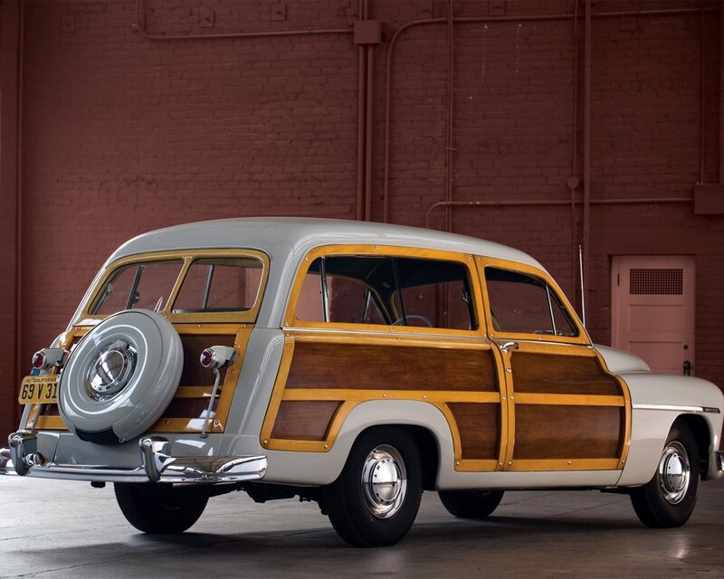 Wood-paneled Station Wagon — Gray