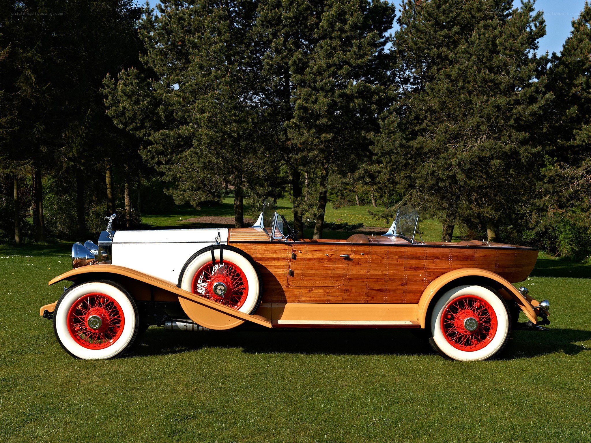 Wood-paneled vintage car