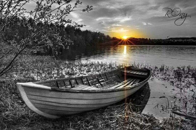 Wooden Boat on Shore — Black