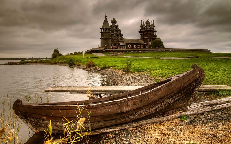 Wooden Boat on Shore — Green, Dramatic