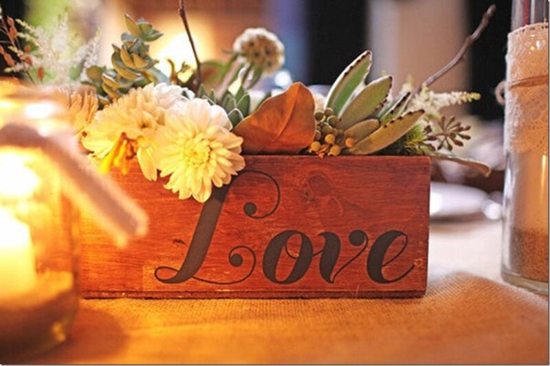 Wooden Box with Flowers — Brown