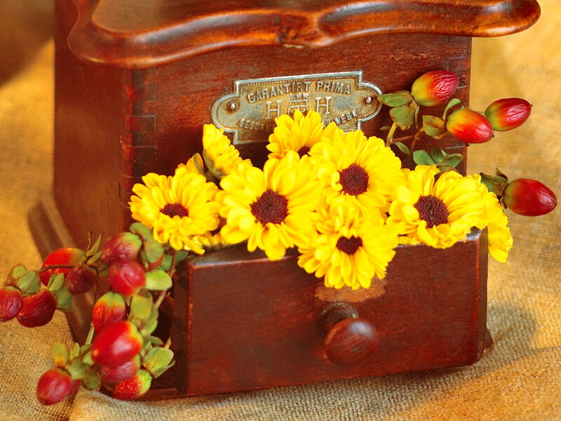 Wooden Box with Flowers — Yellow