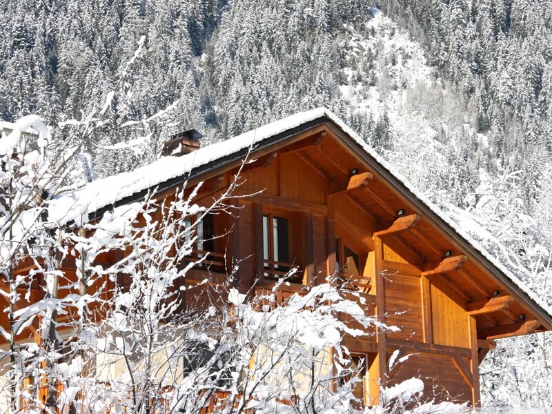 Wooden Cabin in Snow — Brown, Serene, Winter
