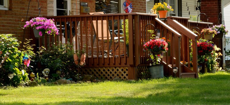 Wooden Deck with Flowers — Green
