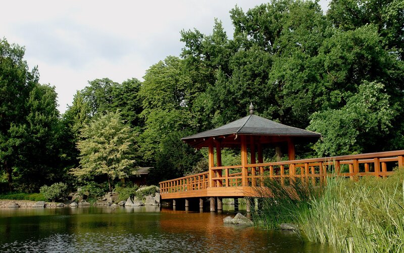 Wooden Gazebo on Bridge — Green