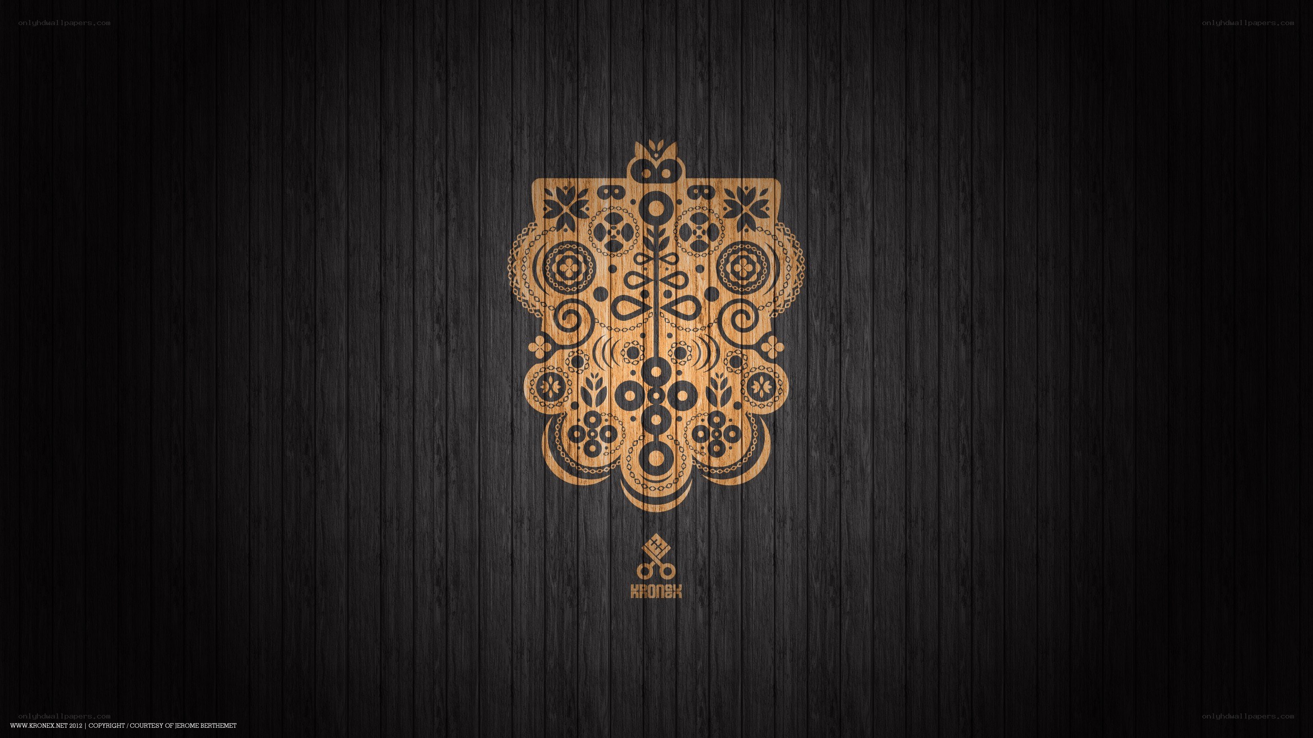 Wooden pattern on dark wood