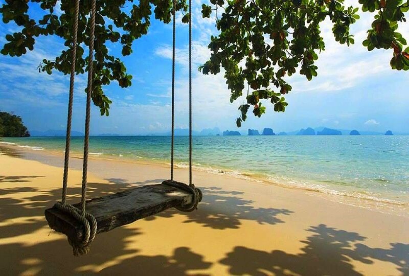 Wooden Swing on Beach — Blue, Serene