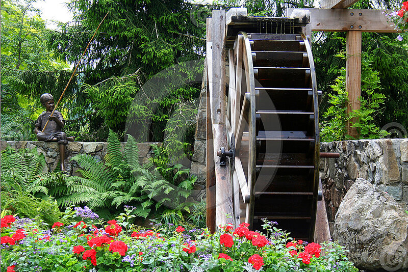 Wooden Water Wheel — Green