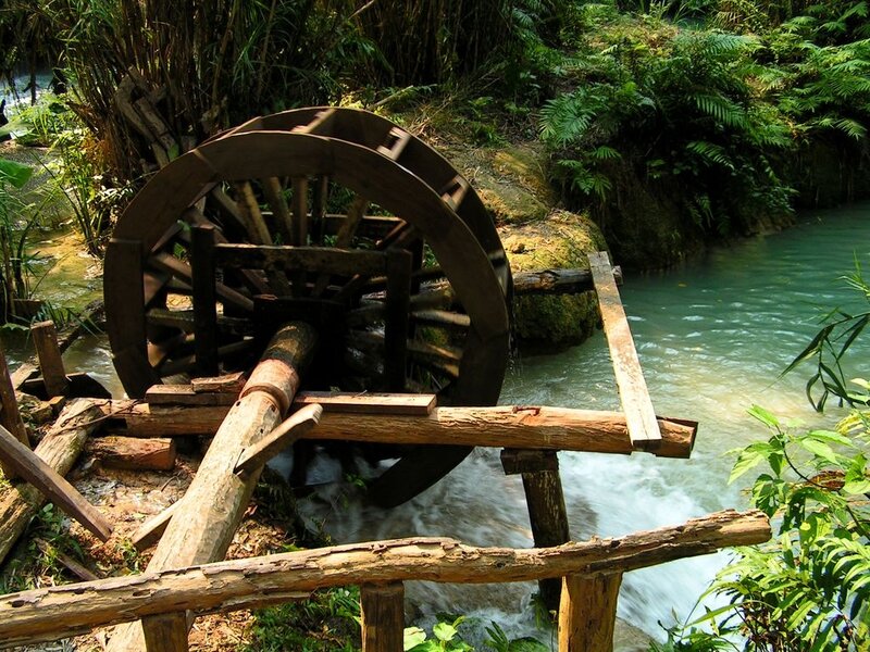 Wooden Waterwheel — Green, Serene