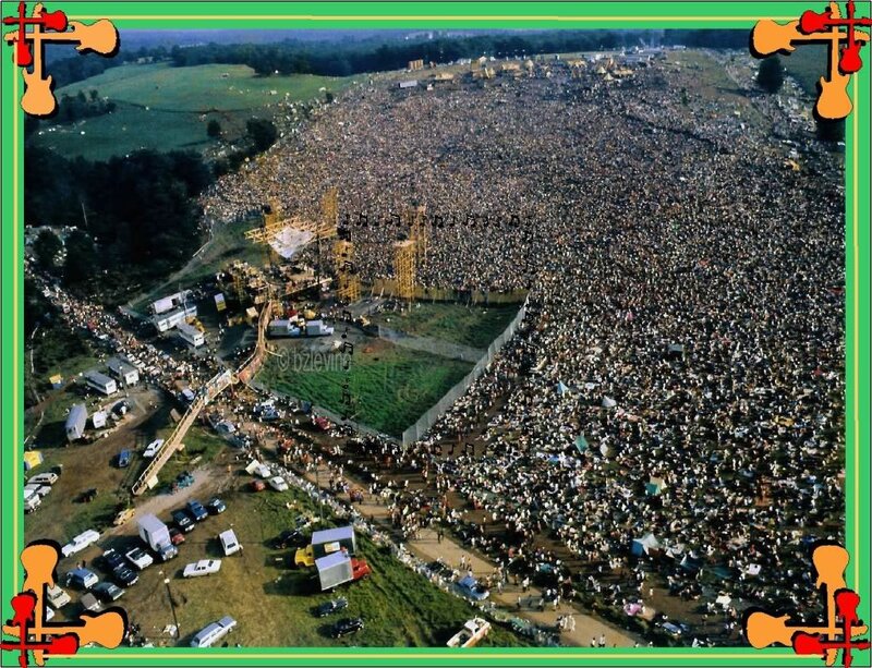Woodstock festival crowd