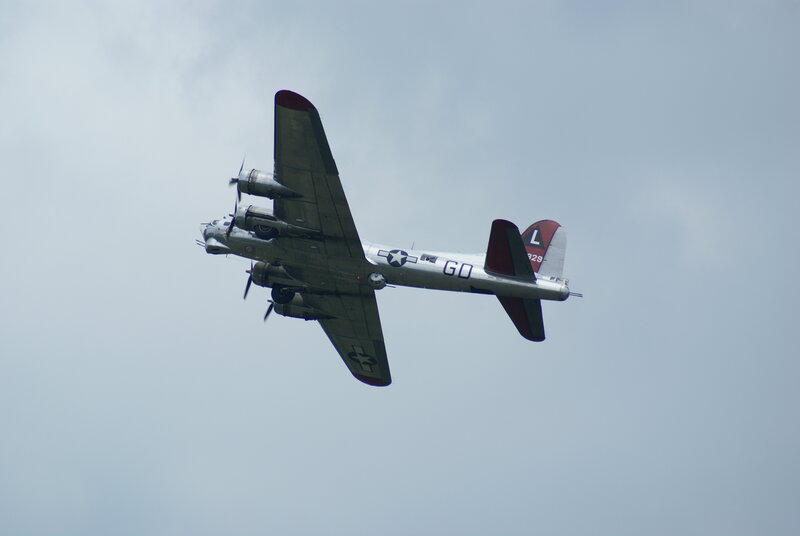 World War II Bomber — Gray, Calm
