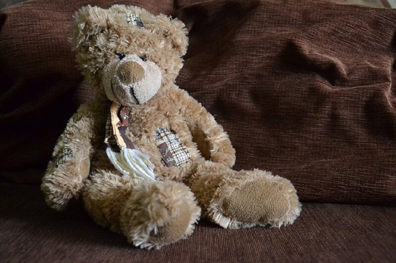 Worn Teddy Bear — Brown, Calm