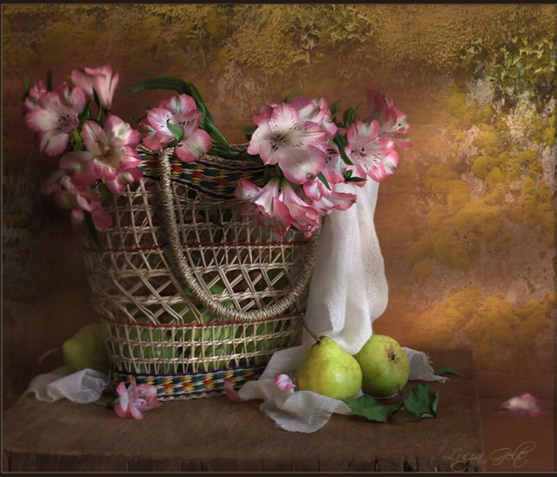 Woven Basket with Flowers — Brown