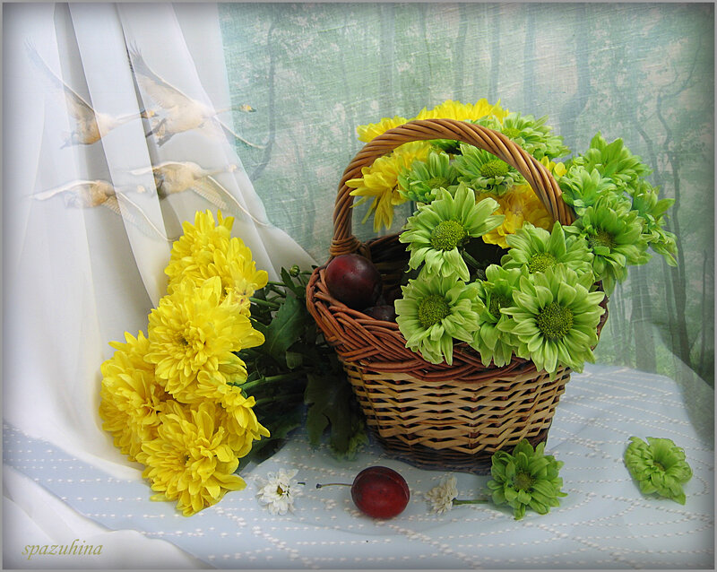 Woven Basket with Flowers — Yellow, Serene