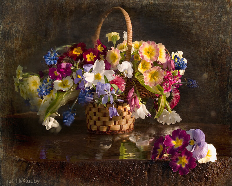 Woven Basket with Flowers — Yellow